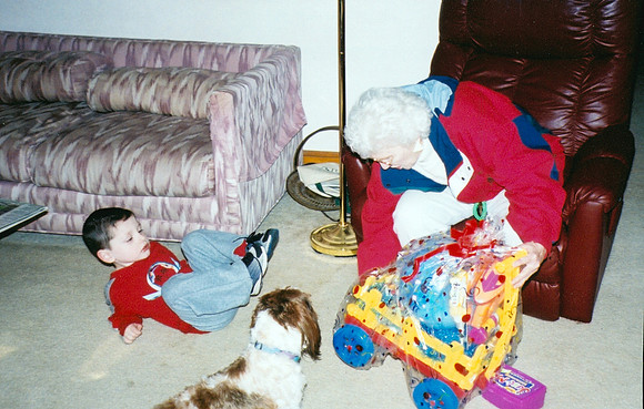 ALEX MAXINE LARSON EASTER 2001