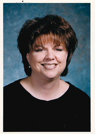 GWEN SCHOOL PICTURE 2001