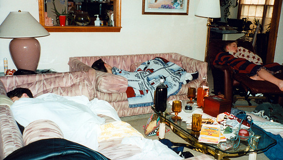 LIVINGROOM 7100 SUMMIT COURT 2000