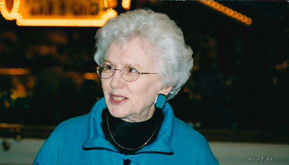 MAXINE LARSON2001