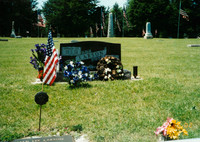 DON LARSON GRAVE 5:27:2002